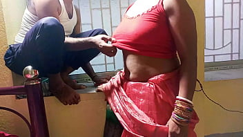 Bhabhi from village seduces and has sex with electrician in full HD video with clear audio